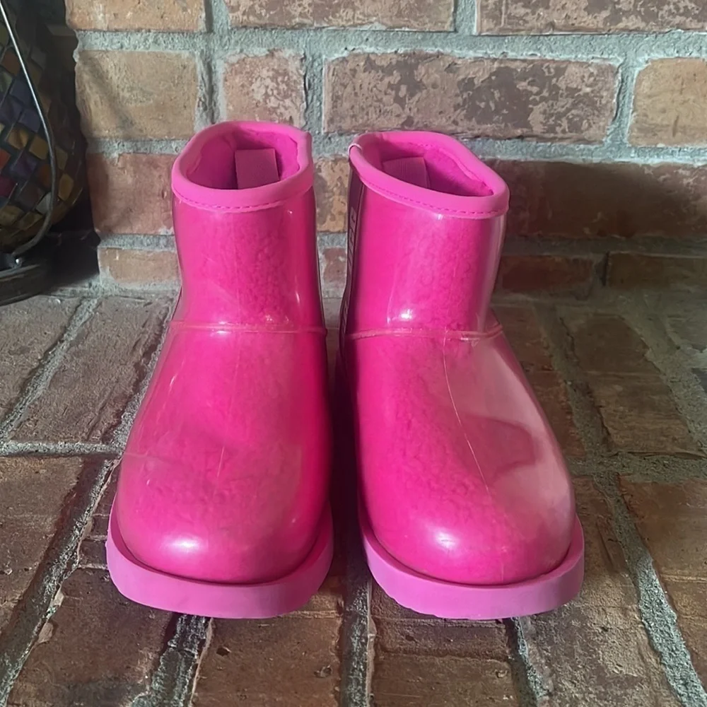 UGG Waterproof Classic Clear Mini Taffy Pink Sheepskin Fur Lined Boots